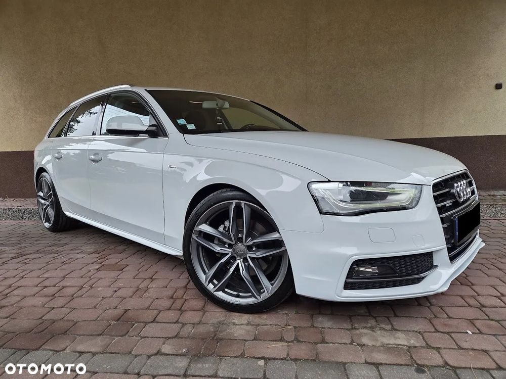 Audi A4 Avant 2.0 TDI DPF quattro S tronic S line Sportpaket - 2