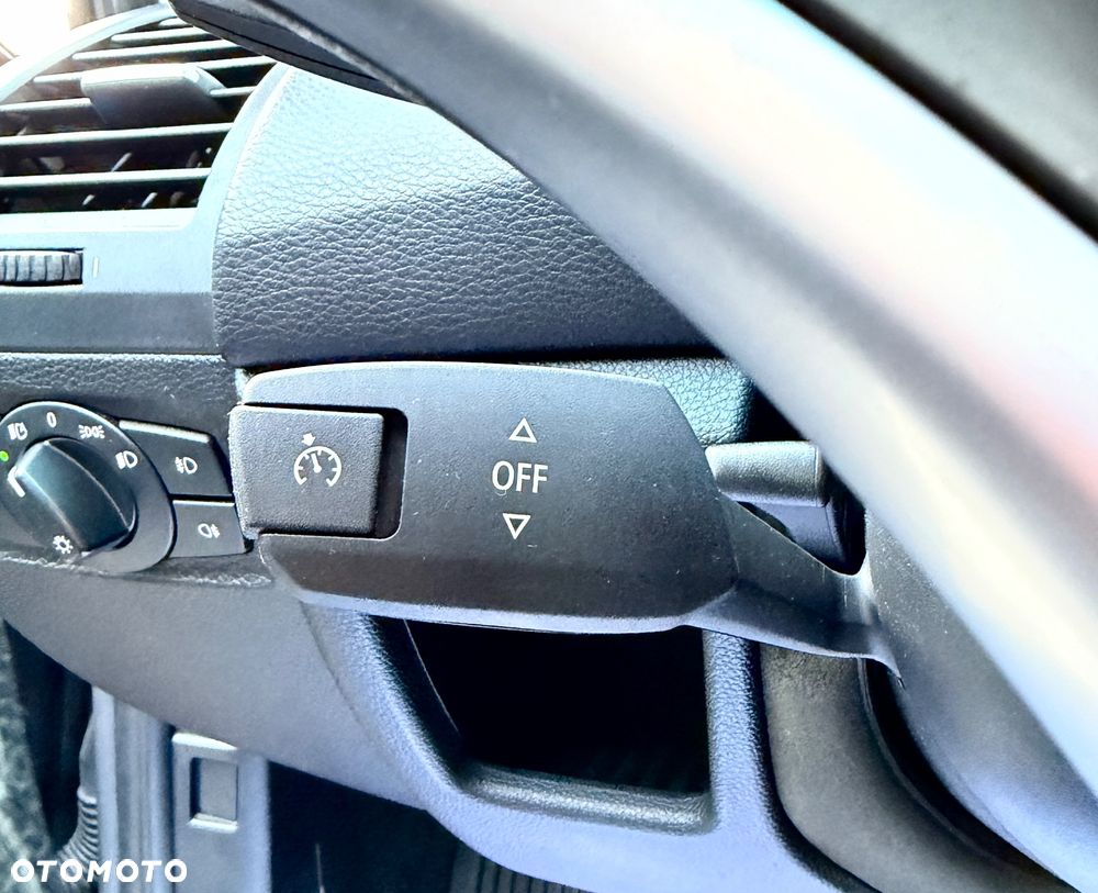 BMW Seria 1 120d DPF - 16