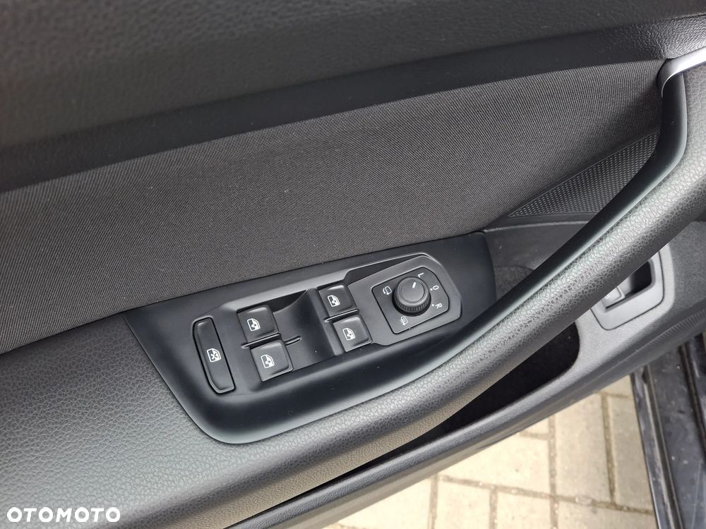 Volkswagen Passat 1.5 TSI EVO Business - 16