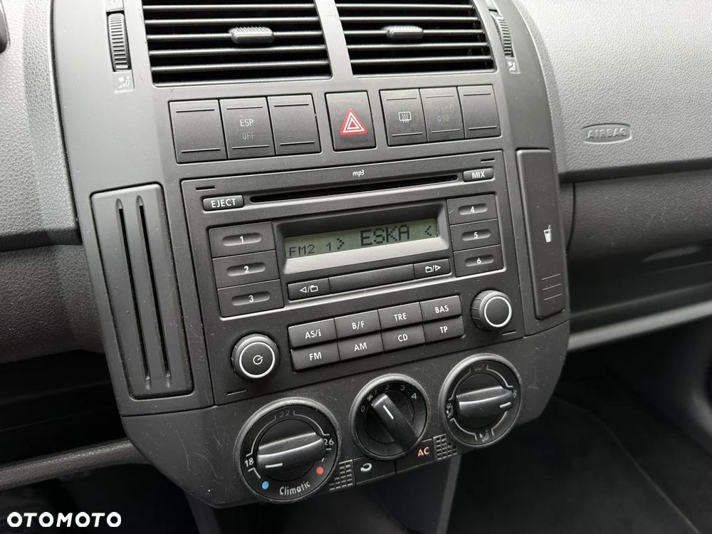 Volkswagen Polo 1.4 16V Trendline - 16
