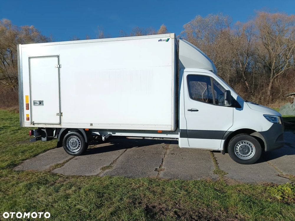 Mercedes-Benz Sprinter KONTENER+ winda ZEPRO (750kg) 2.0 diesel 170kM automat rok 2021.12 WEBASTO, OGRZEWANY KONTENER, SUPER STAN, BEZ RDZY!!! - 4