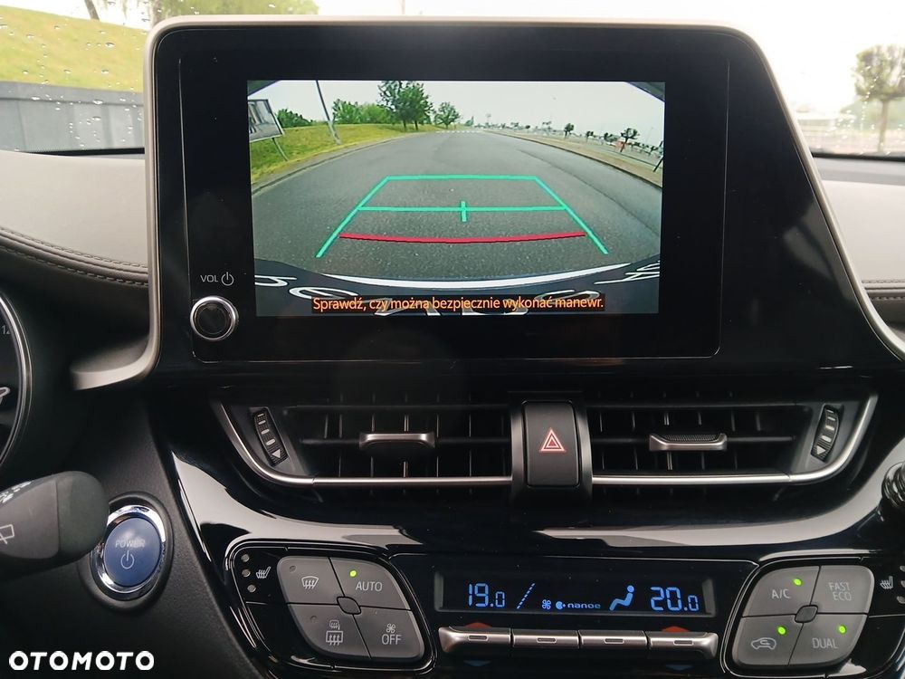 Toyota C-HR 2.0 Hybrid Executive - 33