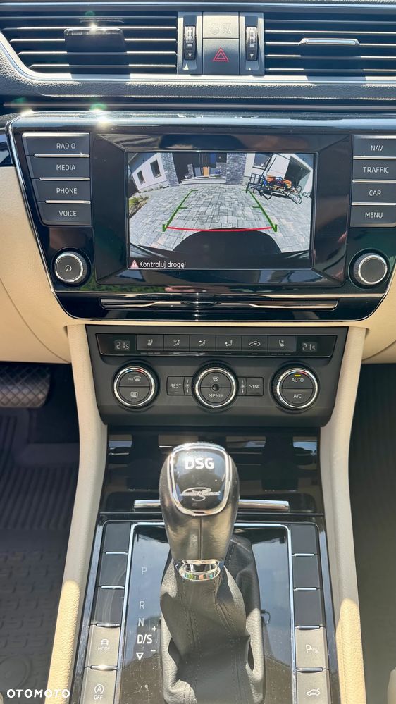 Skoda Superb 2.0 TDI DSG L&K - 12