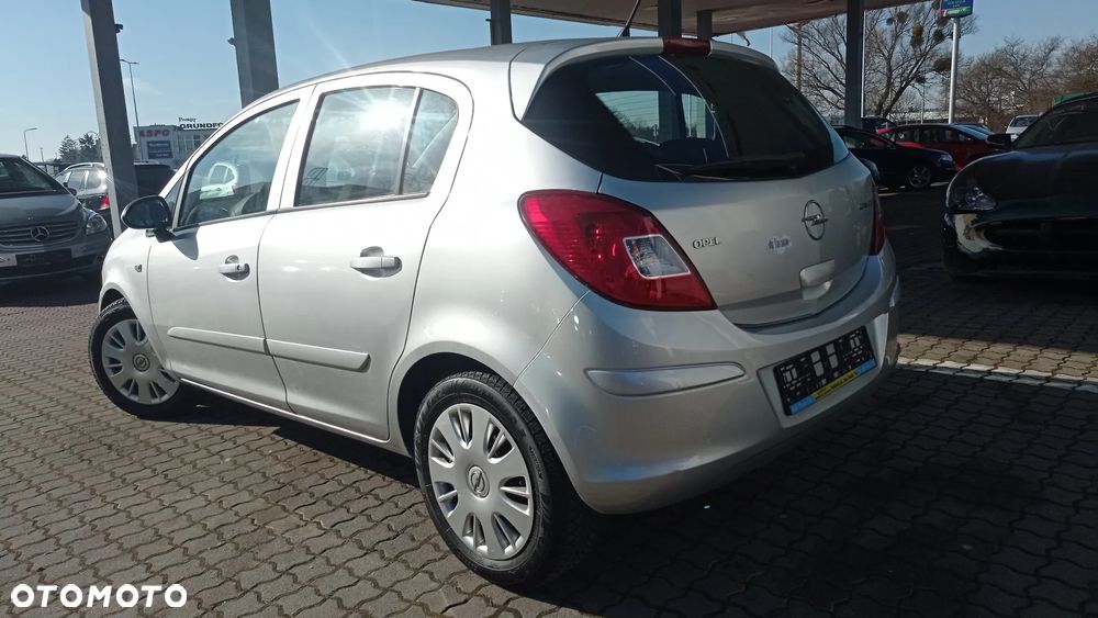 Opel Corsa 1.2 16V Enjoy - 12