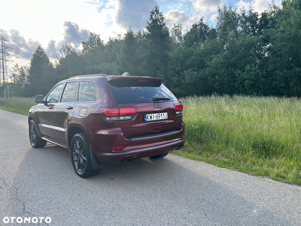 Jeep Grand Cherokee - 16