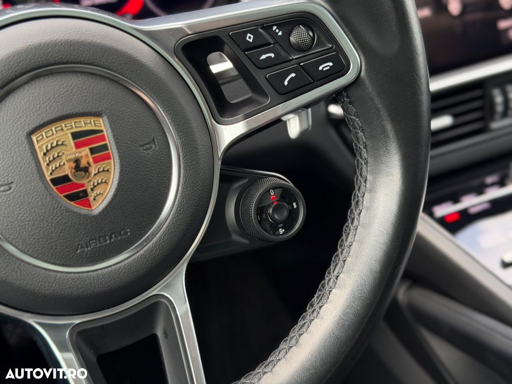 Porsche Cayenne - 17