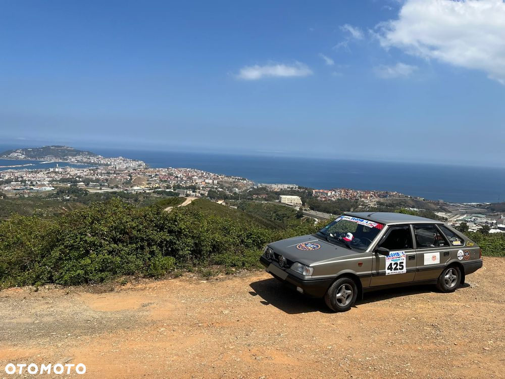 Polonez Caro - 16