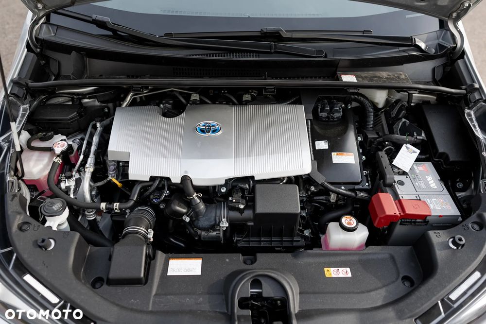 Toyota Prius (Hybrid) Executive - 36