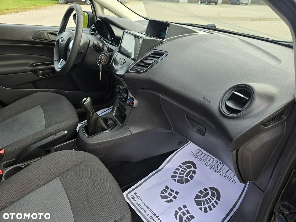 Ford Fiesta - 22