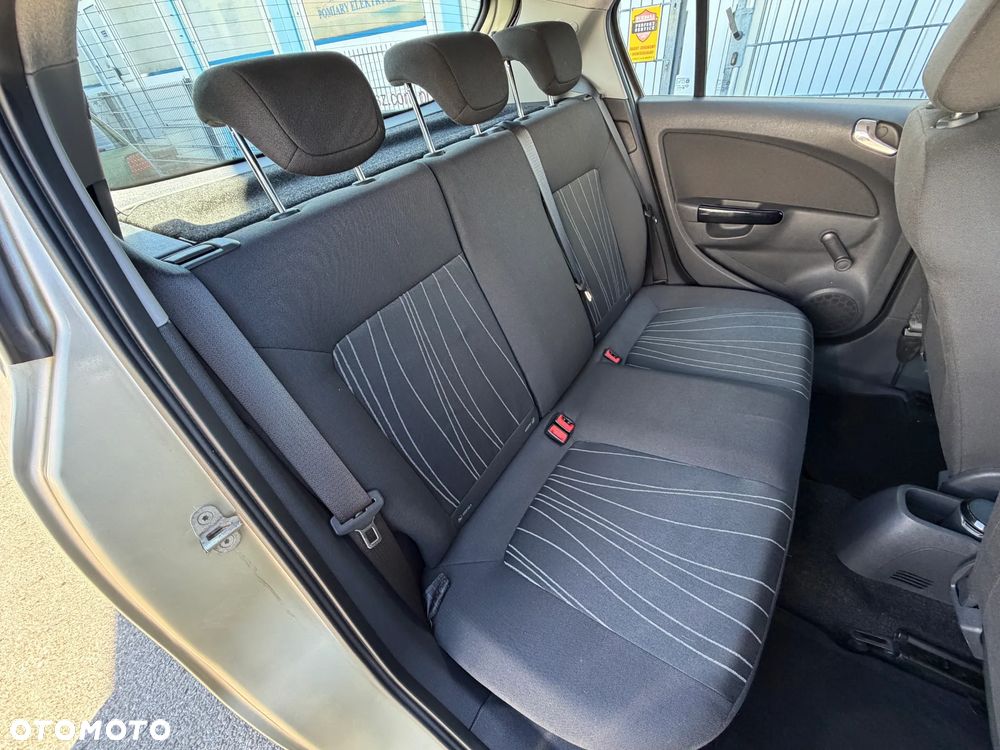 Opel Corsa 1.2 16V Innovation - 27