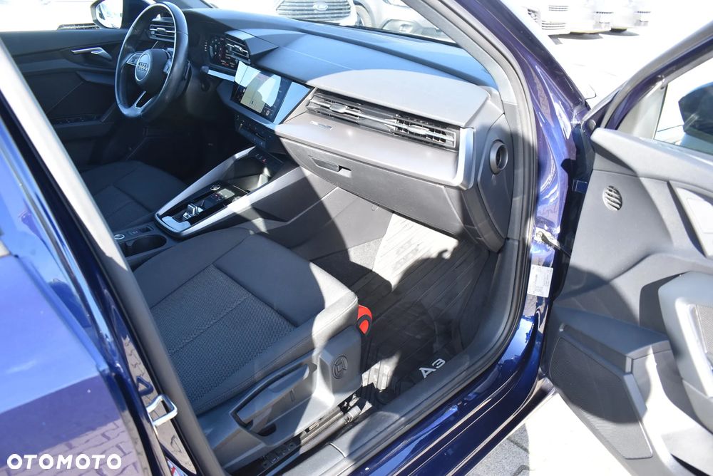 Audi A3 Sportback 30 TDI S tronic - 16