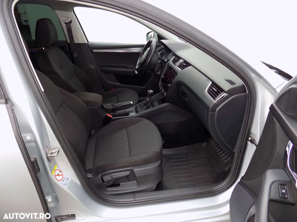 Skoda Octavia 2.0 TDI DSG 4X4 Style - 25