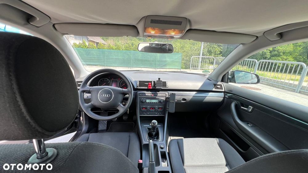 Audi A4 Limousine - 13