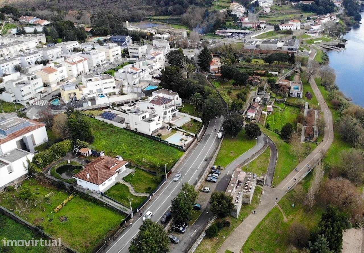 Moradia T4 à venda na Marginal - Grande imagem: 4/22