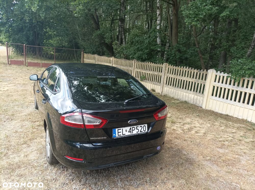 Ford Mondeo 1.6 Ambiente - 2