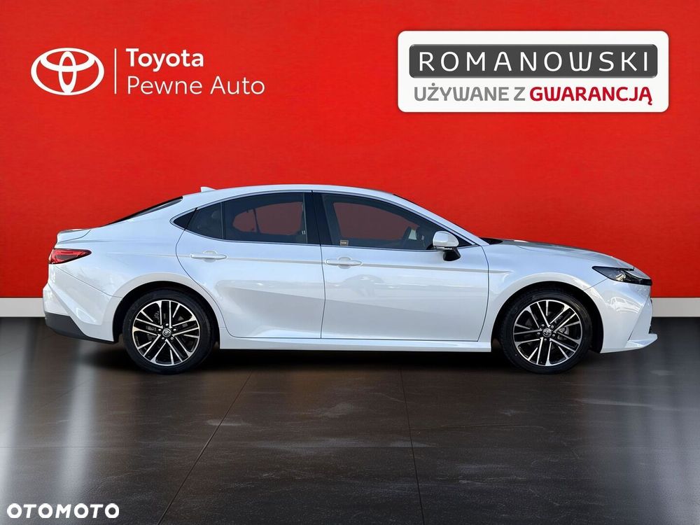 Toyota Camry - 5