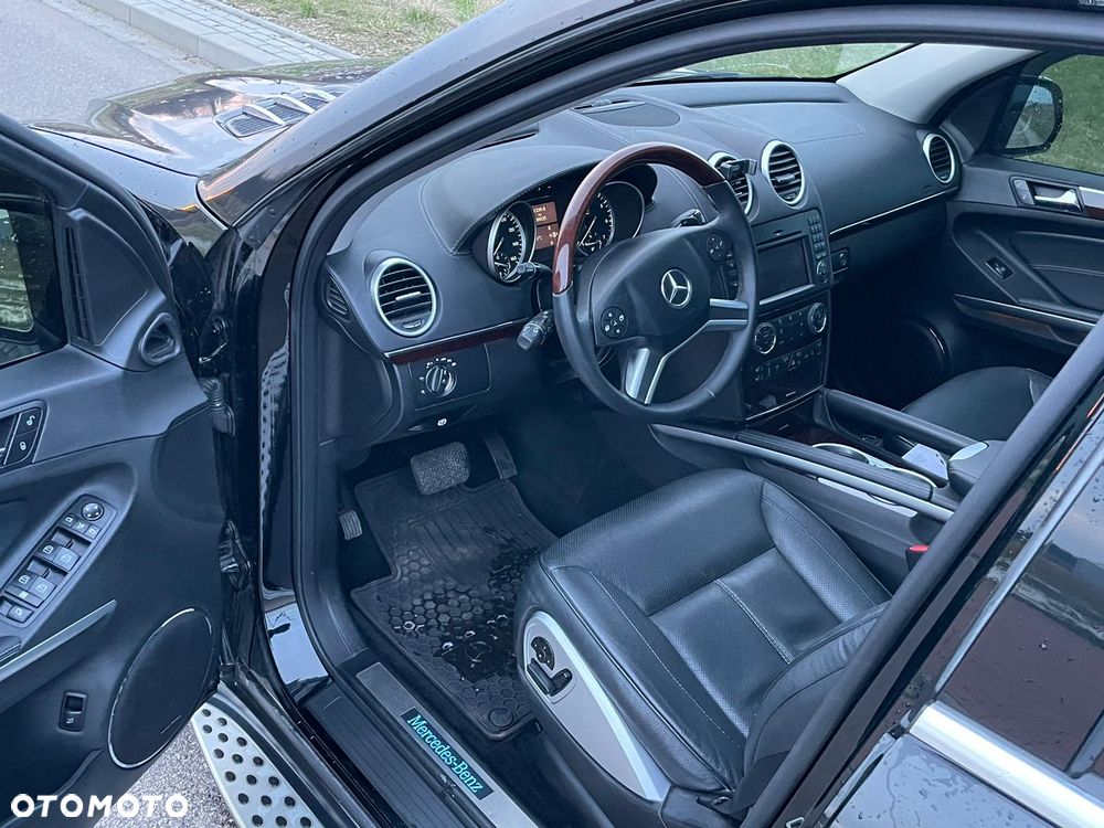 Mercedes-Benz GL 500 4Matic 7G-TRONIC Grand Edition - 5