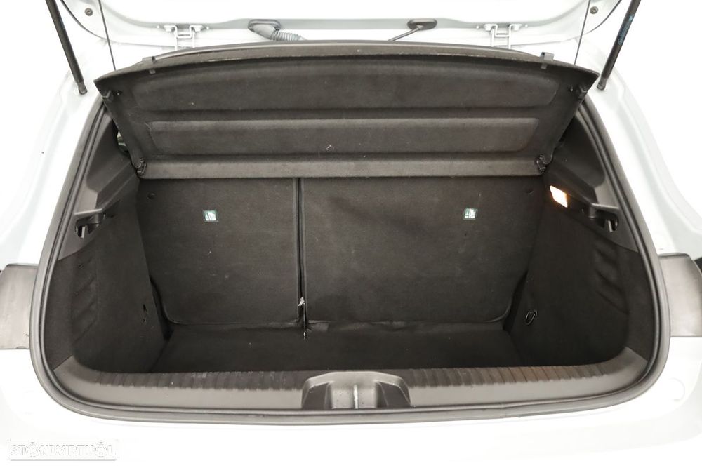 Renault Clio 1.0 TCe Techno - 23