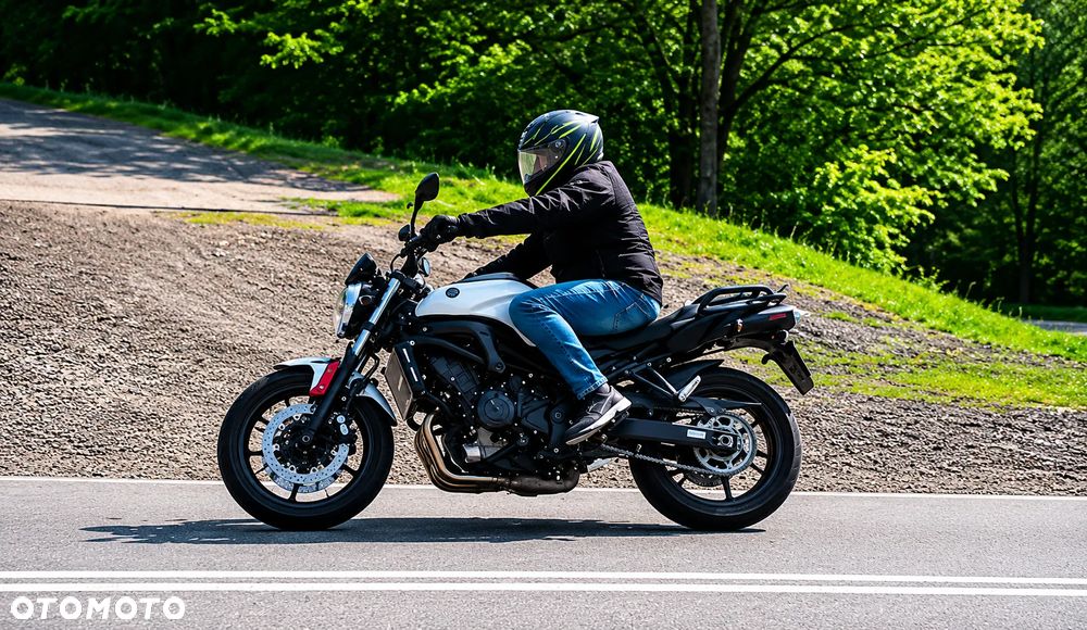 Yamaha FZ6 - 1