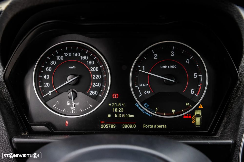BMW 116 d Pack M - 9