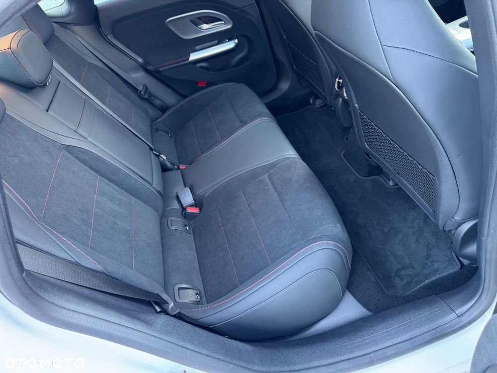 Mercedes-Benz CLA 250 + mit Technologie Edition - 25