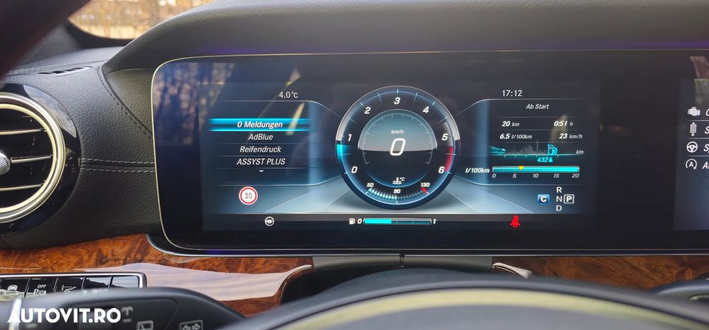 Mercedes-Benz E 220 d 9G-TRONIC Exclusive - 37