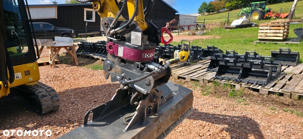 Caterpillar 302,7 CR    / 302. 303, 301.8 , 304 , 305 - 7