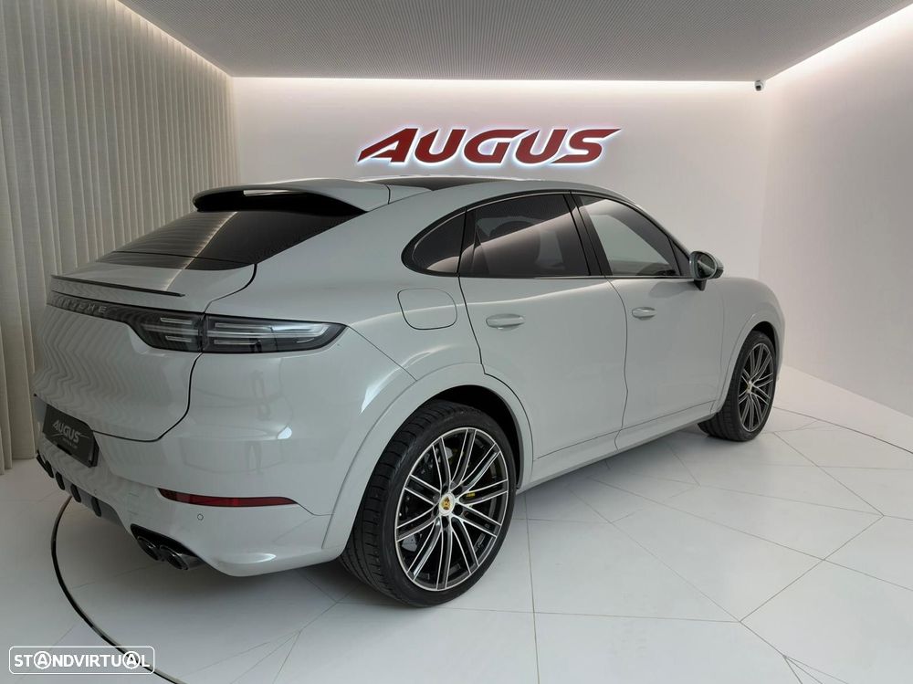 Porsche Cayenne Coupé E-Hybrid - 3