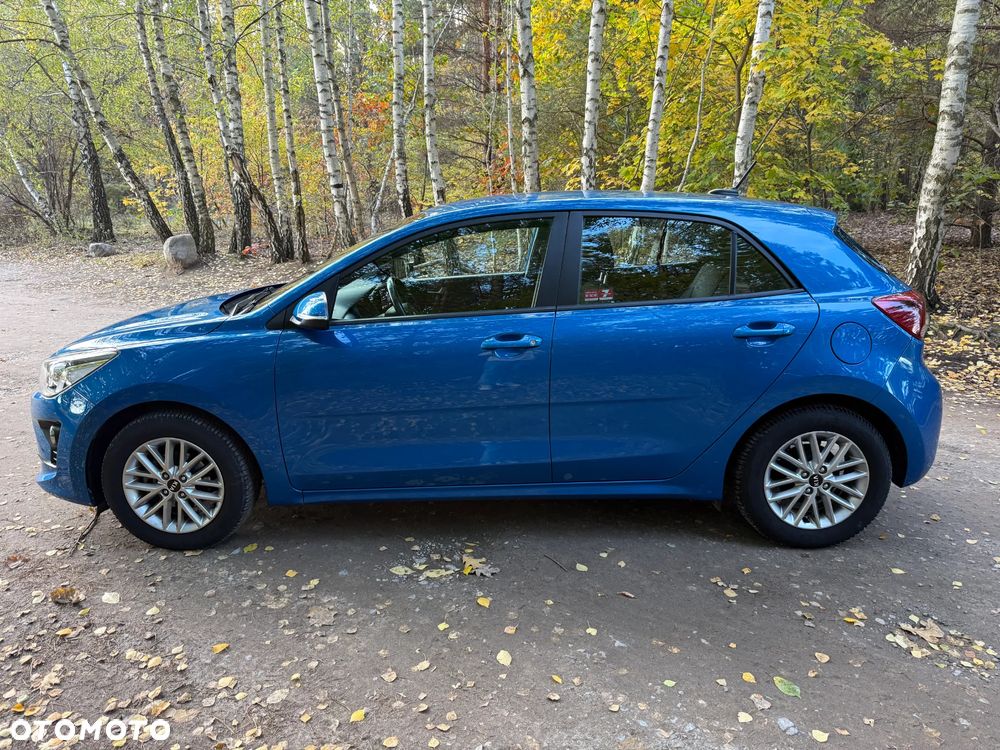 Kia Rio 1.2 L - 2