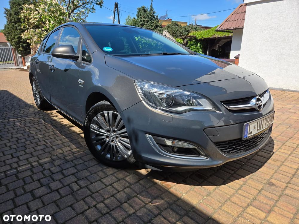 Opel Astra 1.4 Turbo Exklusiv - 6