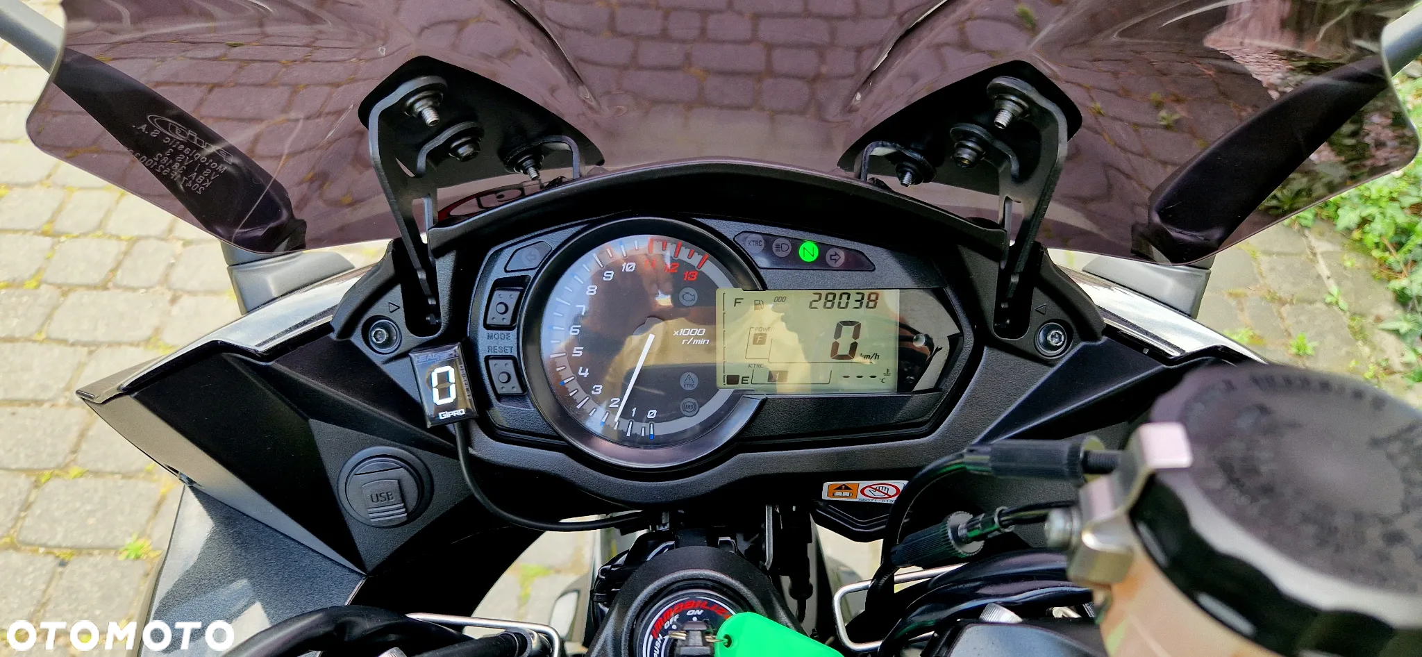 Kawasaki Ninja 1000 SX - 11