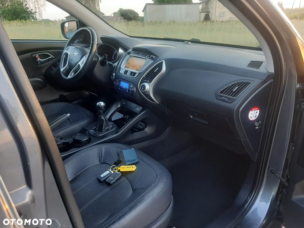 Hyundai ix35 2.0 2WD Style - 17