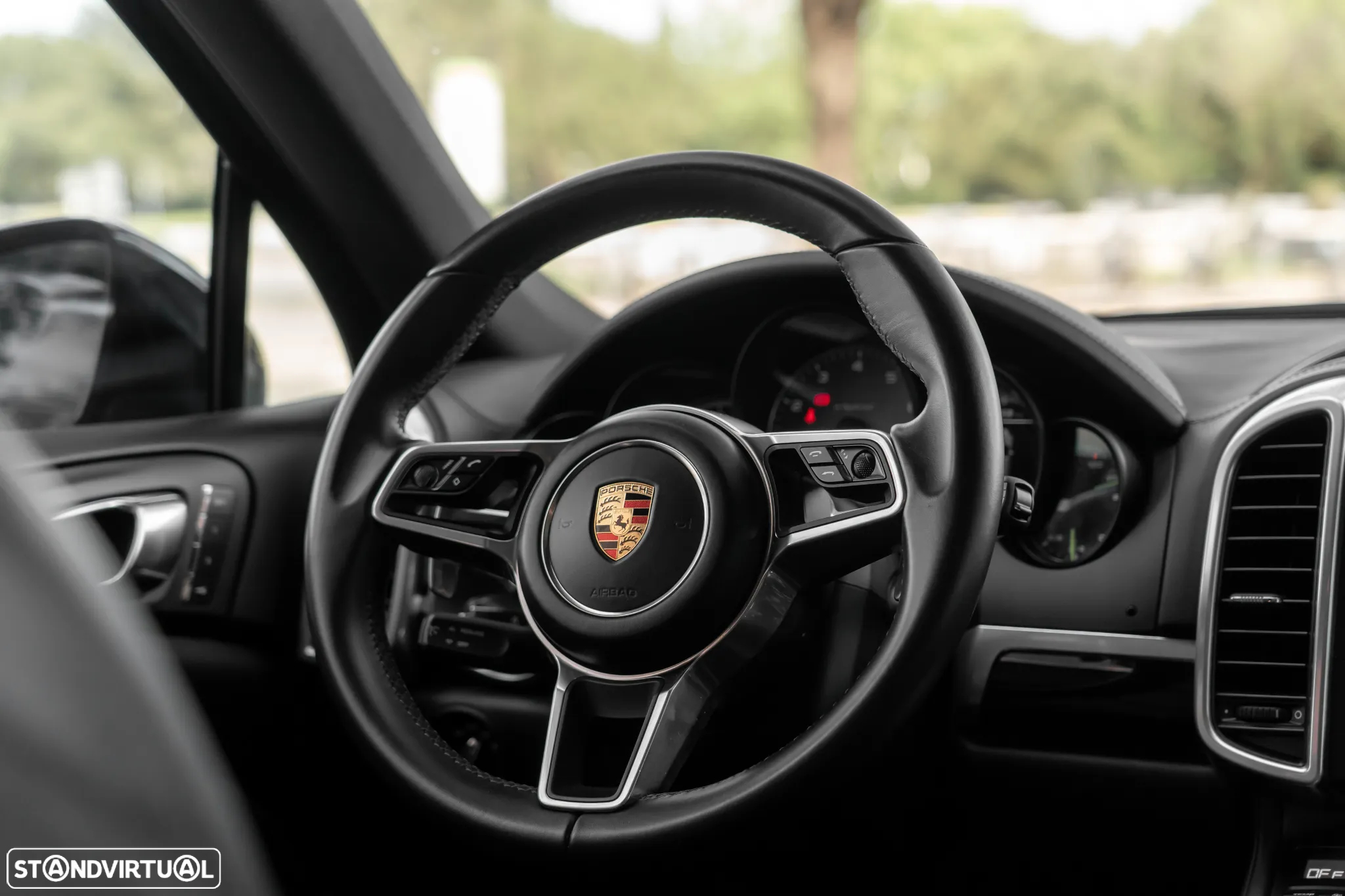 Porsche Cayenne - 9