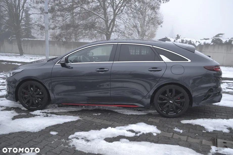 Kia ProCeed 1.6 T-GDI GT DCT - 9