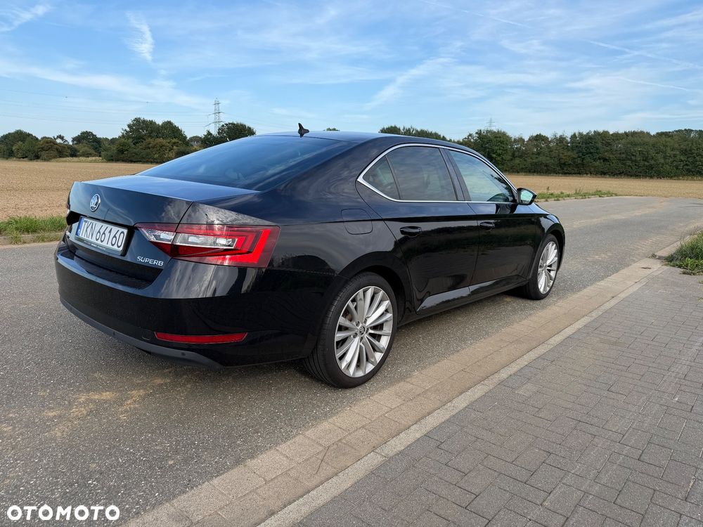 Skoda Superb 2.0 TDI Style DSG - 6