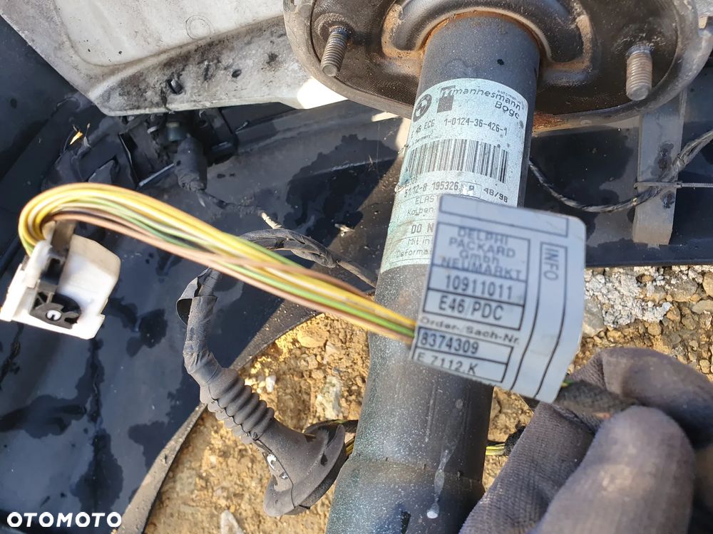 BMW E46 ZDERZAK TYŁ TYLNY KOMPLETNY 4X PDC WIĄZKA 8374530 8195309 8195313 PRZEDLIFT ZIELONY - 16
