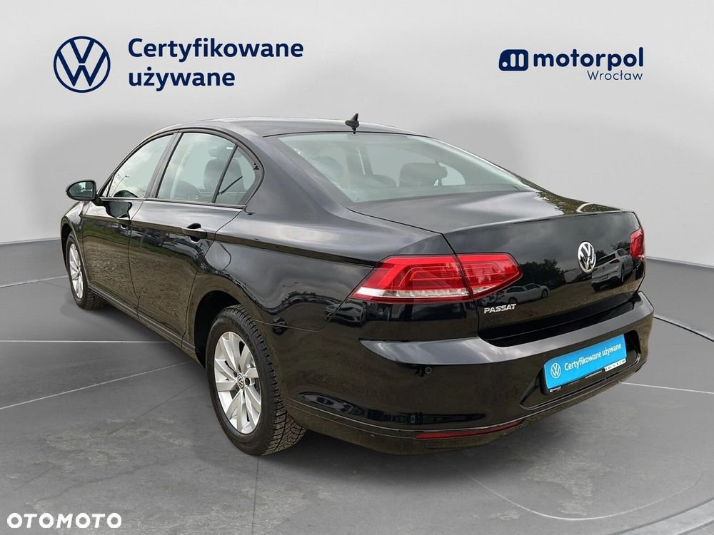 Volkswagen Passat 2.0 TDI SCR Trendline - 2