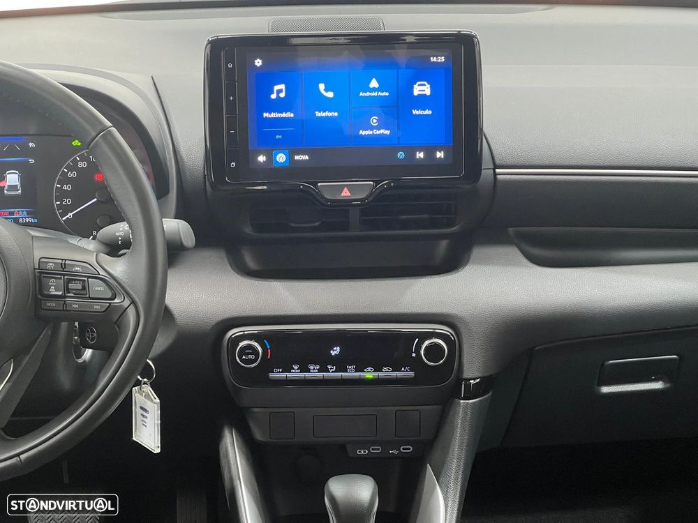Toyota Yaris 1.5 HDF Comfort Plus - 10