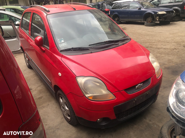 Dezmembrez Chevrolet Spark LS rosu 2007