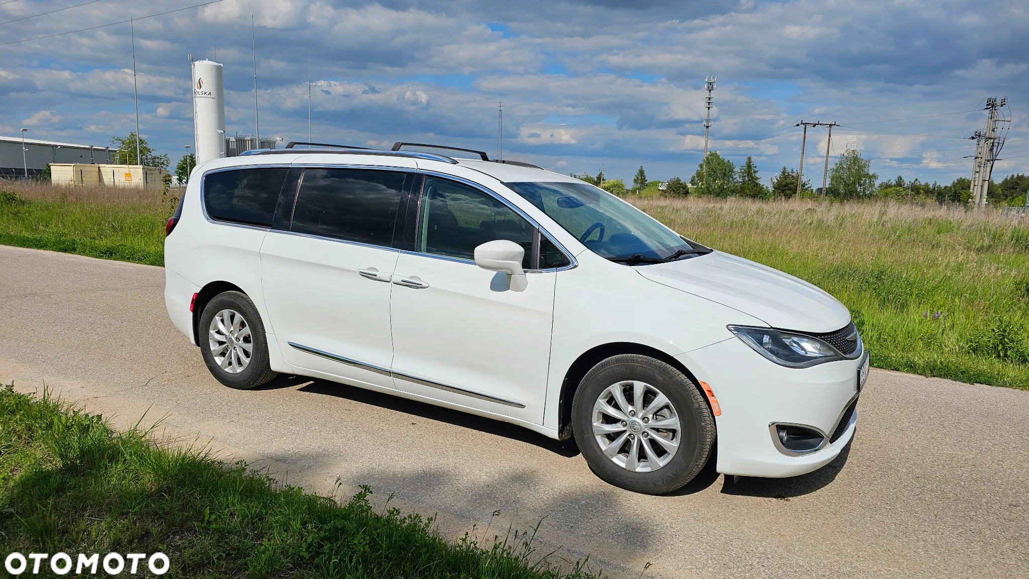 Chrysler Pacifica - 12