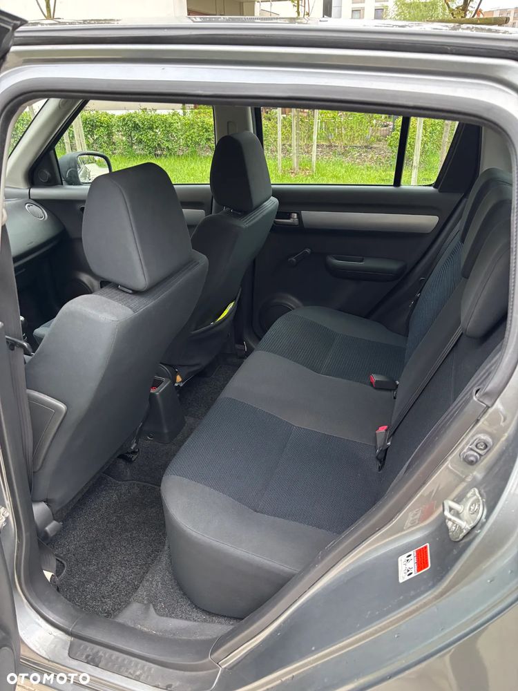 Suzuki Swift - 11
