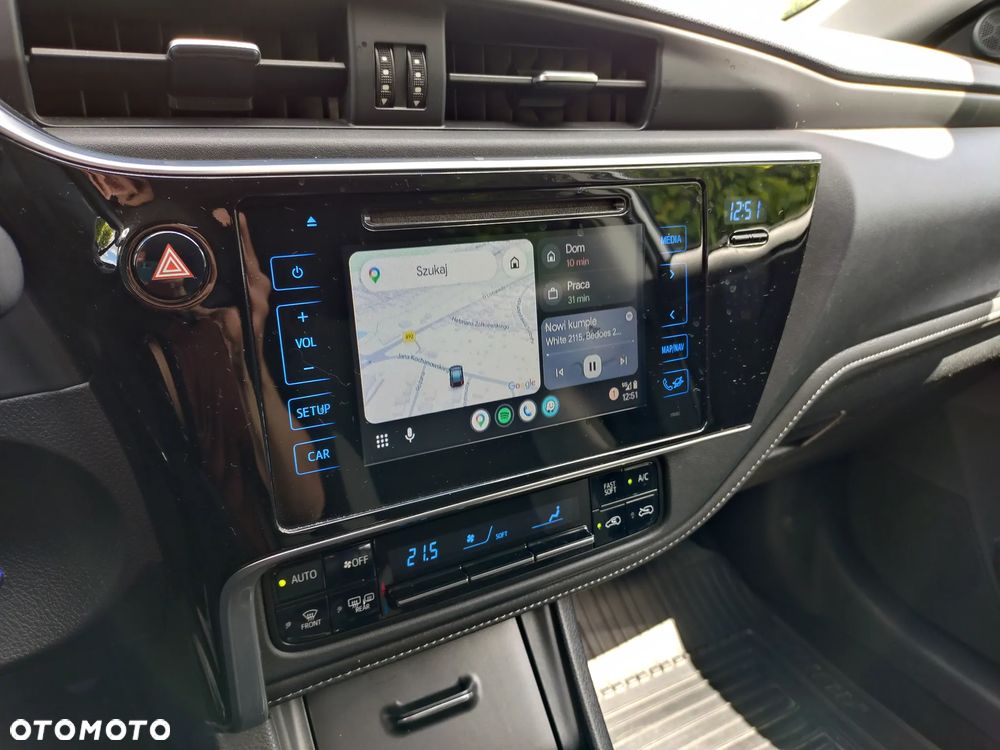 Toyota Auris - 11
