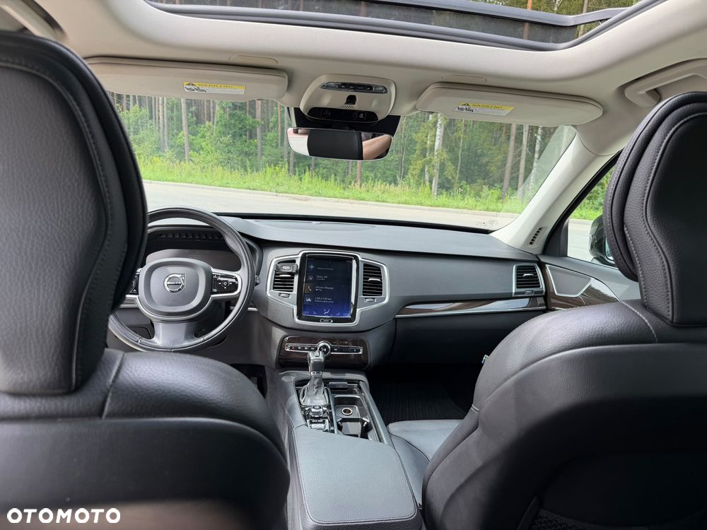 Volvo XC 90 T6 AWD Geartronic Momentum - 24