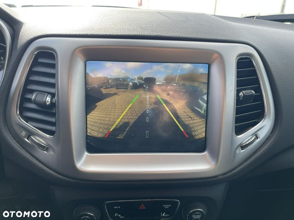 Jeep Compass 1.4 TMair Longitude FWD S&S - 9