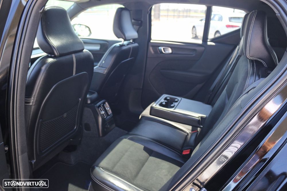Volvo XC 40 1.5 T5 PHEV R-Design - 38