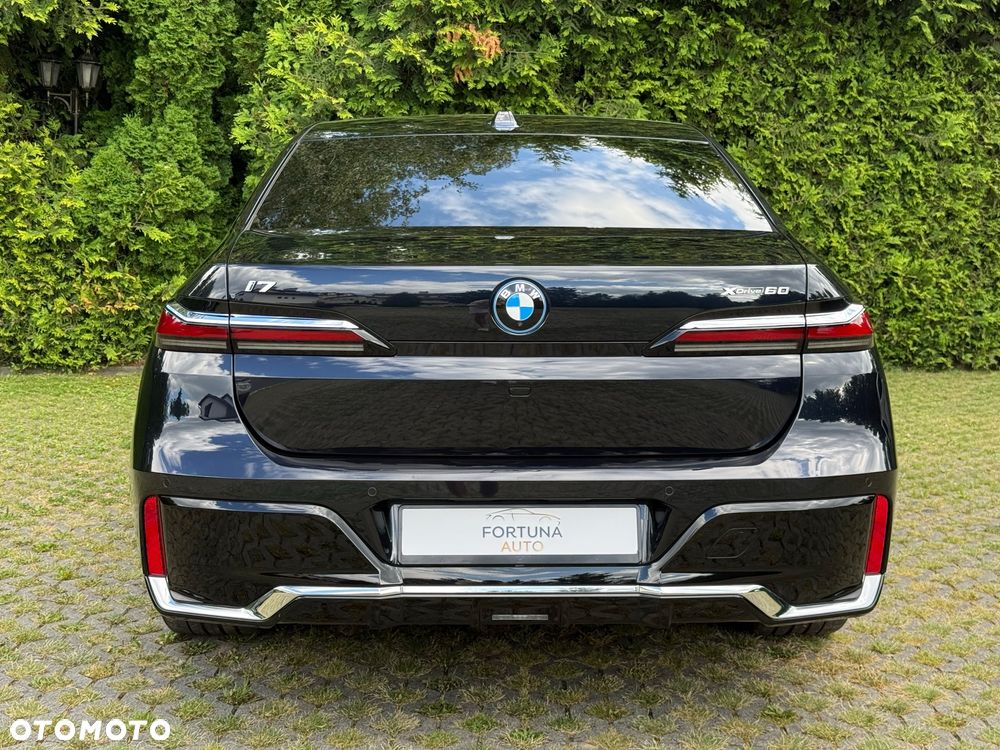 BMW i7 105.7kWh xDrive60 M Sport - 7