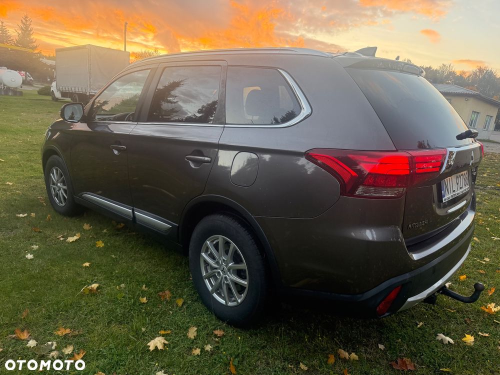 Mitsubishi Outlander 2.2 DID Instyle Navi 4WD - 1