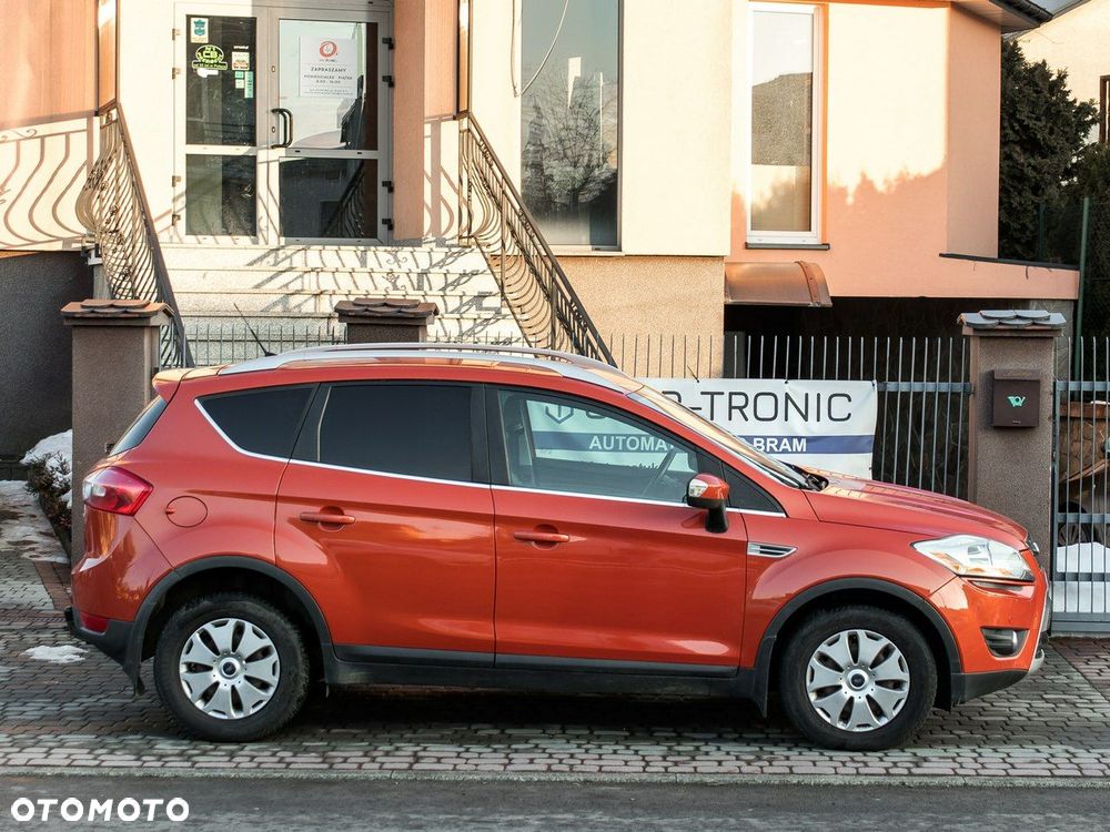 Ford Kuga 2.0 TDCi 2x4 Titanium - 6