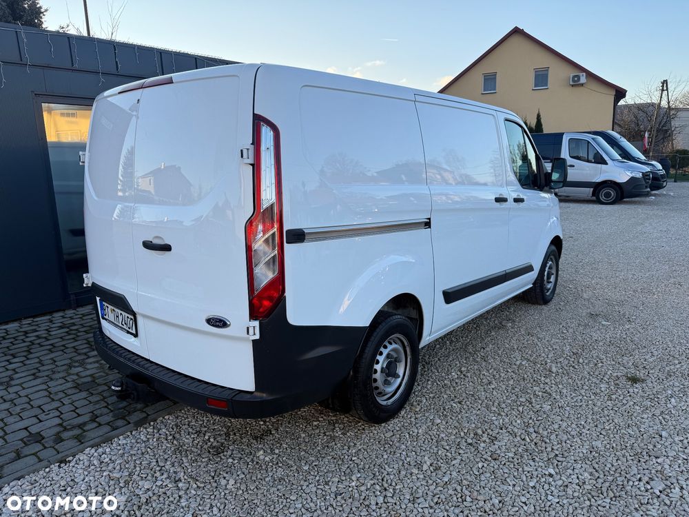 Ford TRANSIT CUSTOM - 4