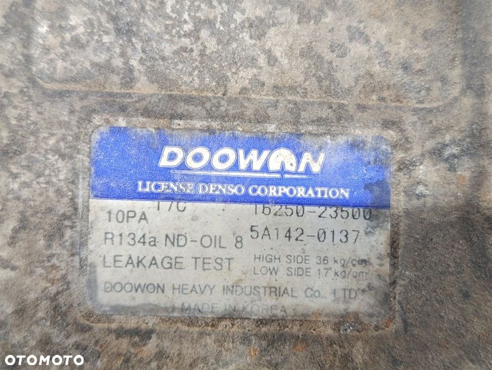POMPA, SPRĘŻARKA KLIMATYZACJI KIA SORENTO I 16250-23500  2.5 CDRI - 2
